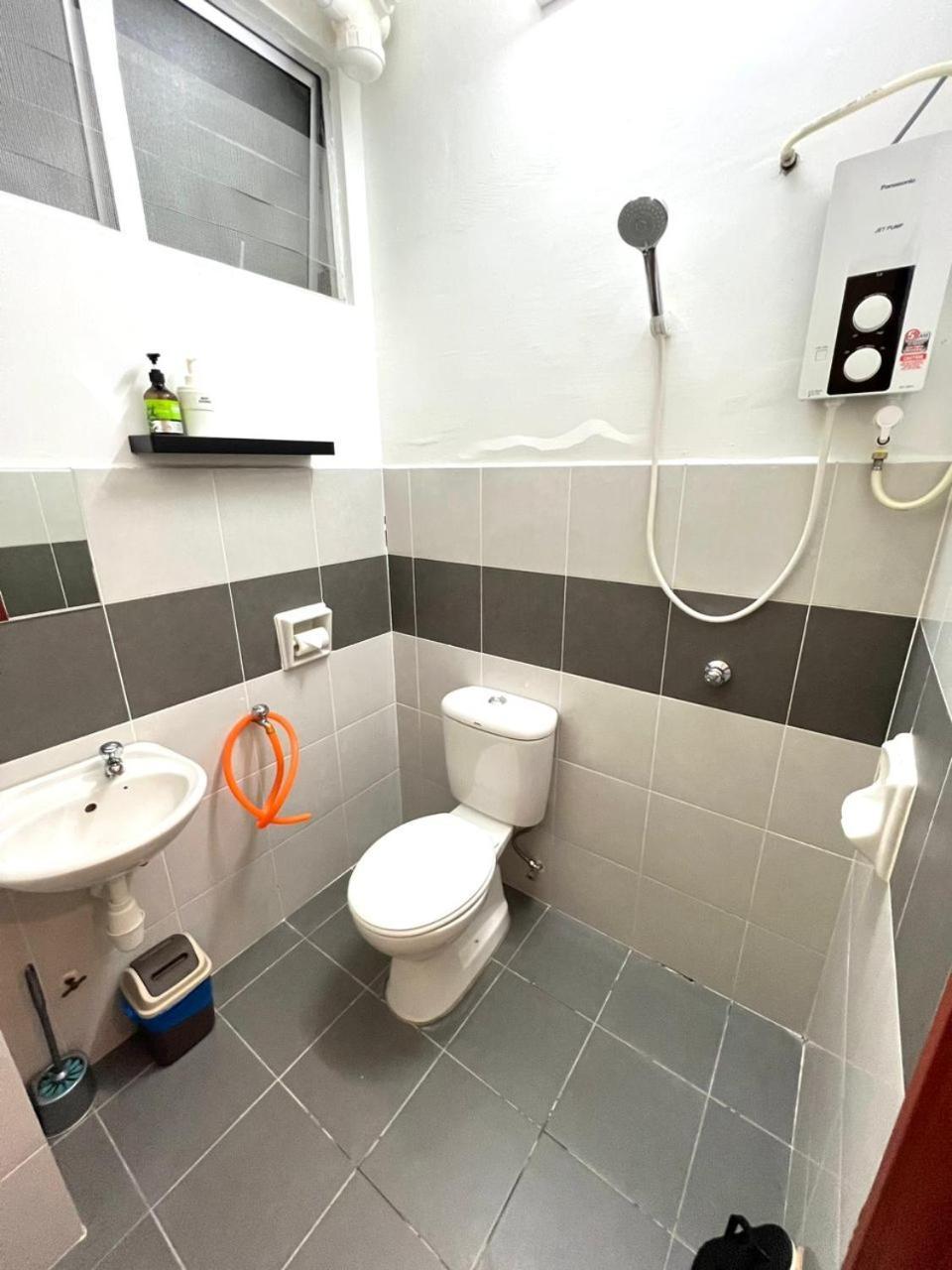 Ocean-View Studio For 2Pax -9Min To Pasarpayang-Mayangmall-Drawbridge Kuala Terengganu Exterior photo